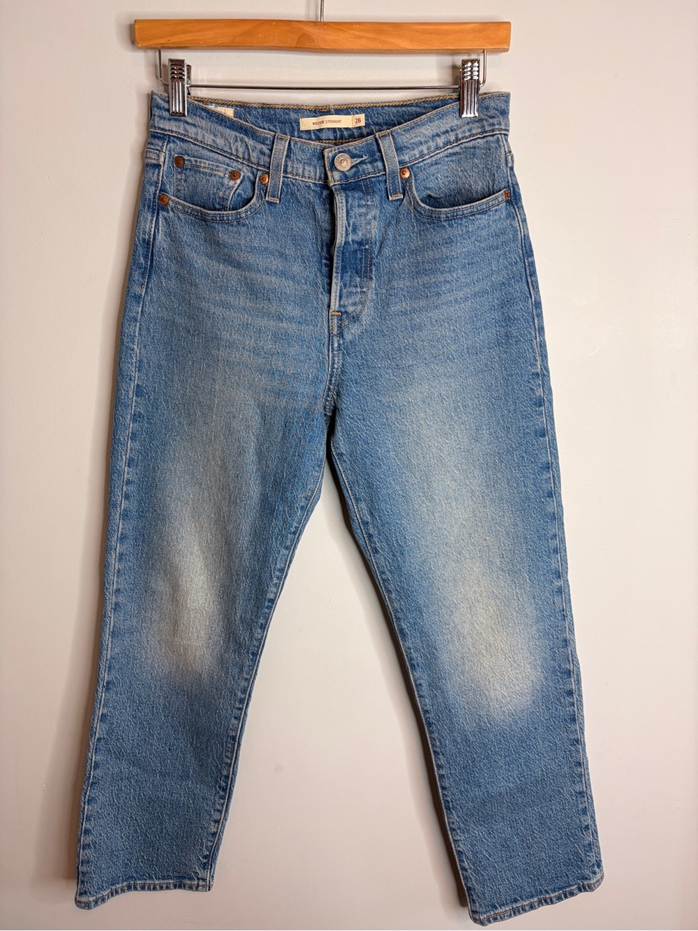Levi’s Wedgie Straight High Rise Light Blue size 26 Jeans